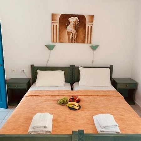 Manousos Rooms Adamantas  Esterno foto