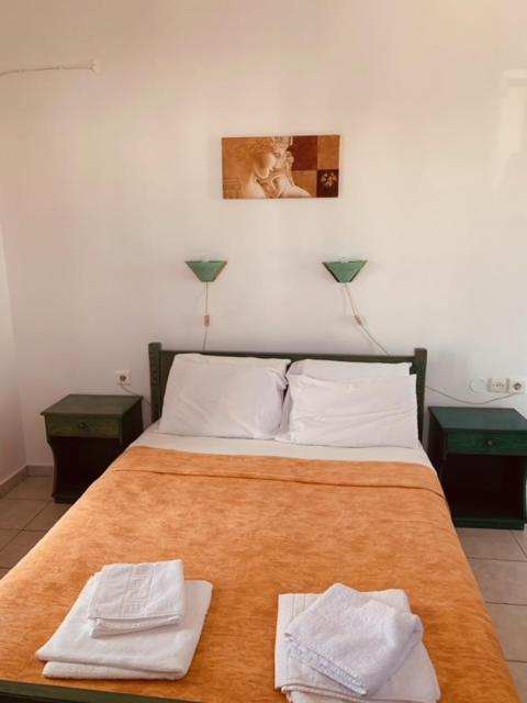 Manousos Rooms Adamantas  Esterno foto