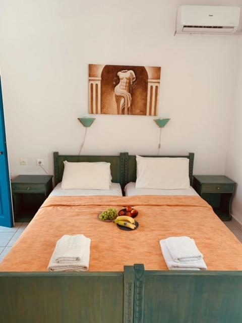 Manousos Rooms Adamantas  Esterno foto