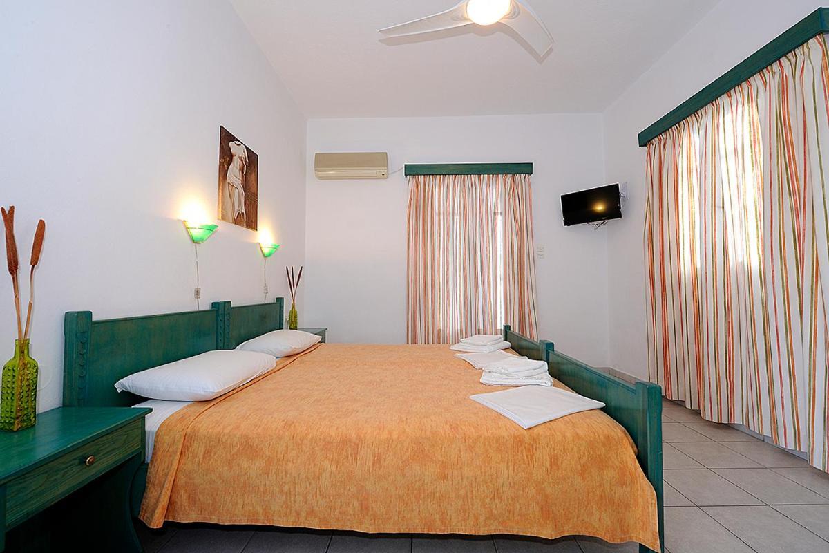 Manousos Rooms Adamantas  Esterno foto