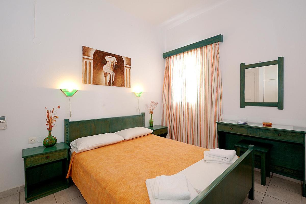 Manousos Rooms Adamantas  Esterno foto