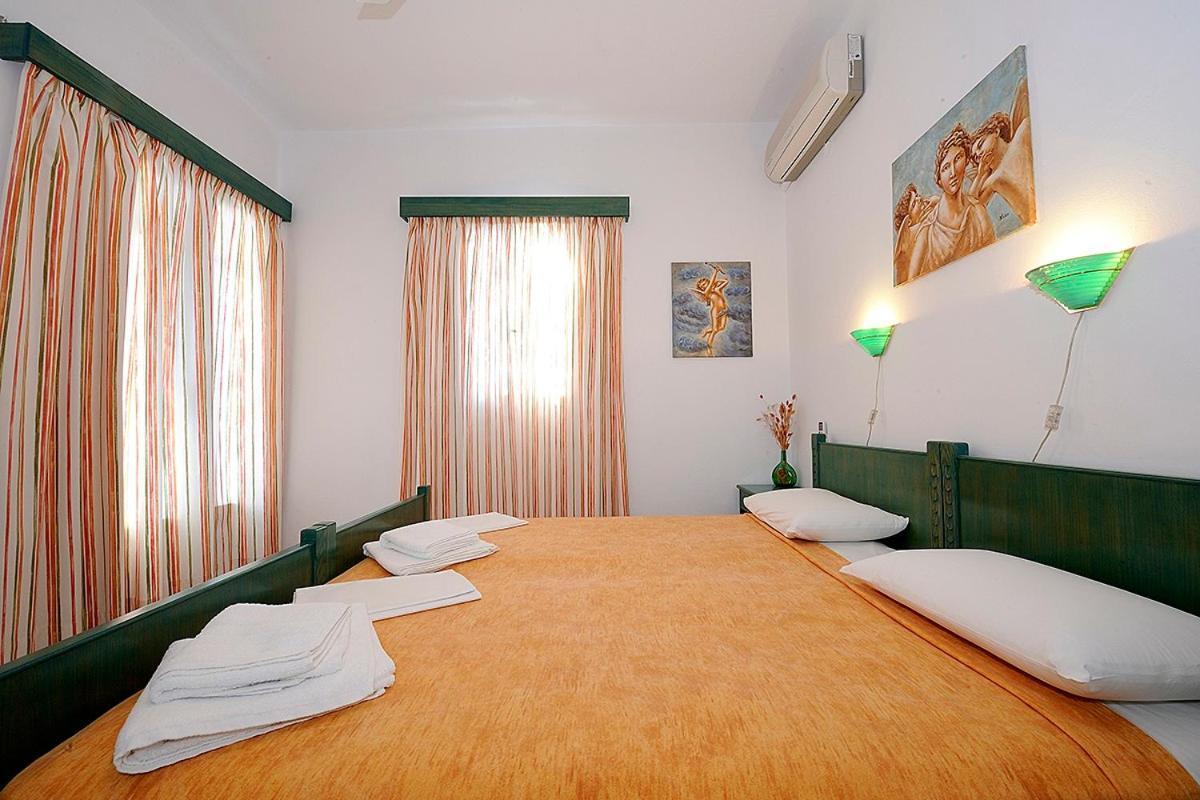 Manousos Rooms Adamantas  Esterno foto